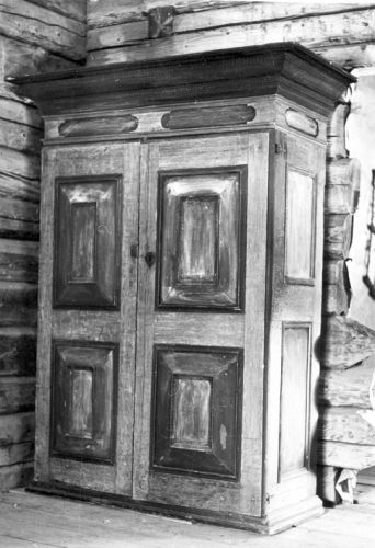 Vanhan kirkon arkistokaappi
