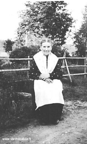 Maria Järvi
Kuvassa on Maria Järvi, o.s. Maria Tobiaantytär Heikkilä, Kalle Järven puoliso. 

Keywords: Järvi Heikkilä