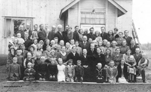 Syntymäpäivät Korkialassa
Milja Telinin 80-vuotisjuhlat Korkialassa 15.9.1951 (o.s. Hanhisalo, Thelin 6). Kuvaaja Riku Junnola.


Keywords: Telin Thelin Hanhisalo Junnola