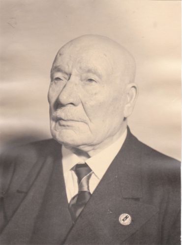 Verner Maunumäki
Keywords: Maunumäki Viipuri Helsinki Kouvola