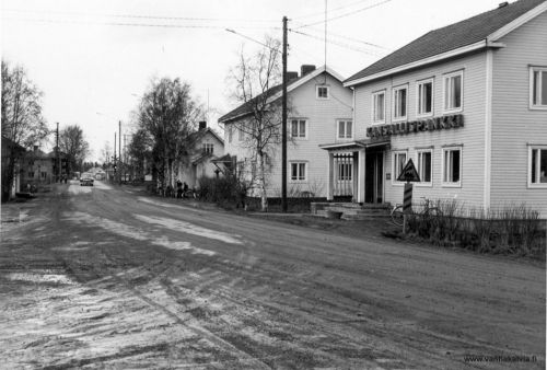 Kansallispankin nurkalla
Kälviän kirkonkylää 1970-luvun alussa.
