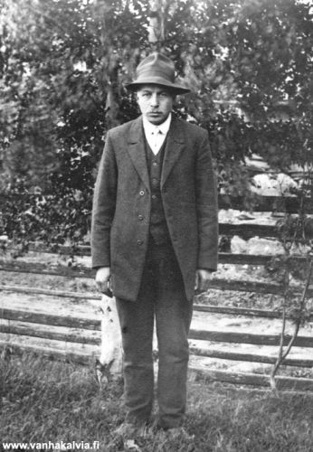 Kalle Maunumäki nuorena
Kuva on ehkä 1920-luvulta. 
Keywords: Maunumäki