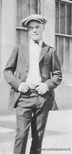 Luke Lampe
Luke Lampe (1905-1932) oli Alfred Rytilammen (Rytilampi 1) nuorin lapsi. Hän kuoli nuorena, vain 27-vuotiaana. 
Elmer (Hilmar) Luke Lampe, syntynyt 1905 - Belt, Montana, USA, kuollut 26.9.1932 - Butte, Montana, USA. Puoliso 26.1.1925, Butte, Montana, USA, Evelyn McLean, eronneet. Puoliso Annabelle Kennedy.
Keywords: Rytilampi Lampe Belt Butte Montana USA