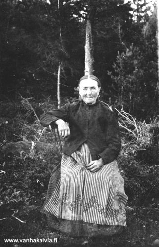 Valkaman mummu 
Maria Valkama, (s. Vintur, 1844-1921). Maria oli syntyjään Kaustisen Vintturin kylästä.
(Valkama 13)
Keywords: Valkama Vintur Kaustinen 